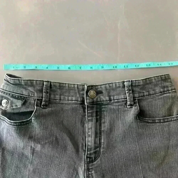 Chicos Platinum Women's Gray Wash High Rise Button Pockets Denim Jeans Size 8 - Picture 7 of 10